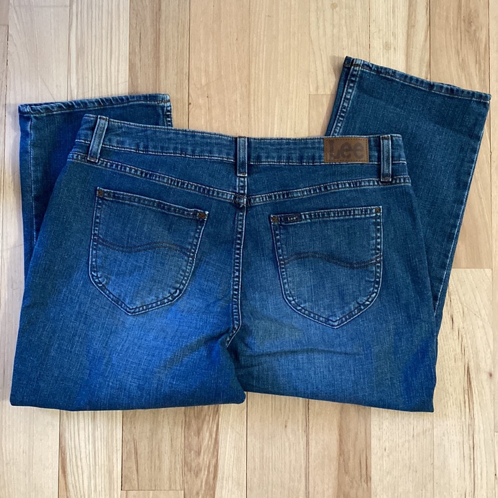 Lee Mid Rise Capri - Picture 2 of 4